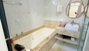 05 SUTES E 02 VAGAS - CASA EM PORTO BELO