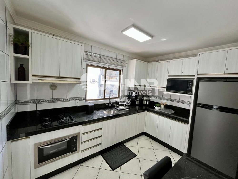 03 DORM E 01 VAGA DE GARAGEM - MEIA PRAIA 