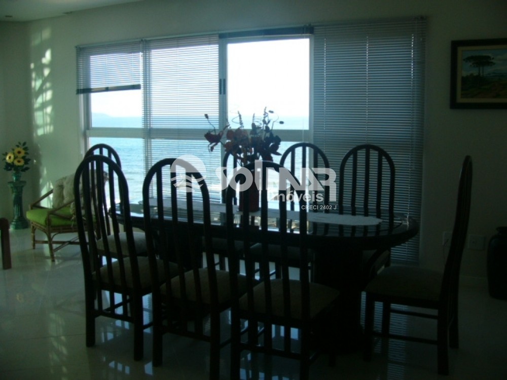 03 DORM SENDO 02 SUTES E 02 VAGAS - QUADRA MAR