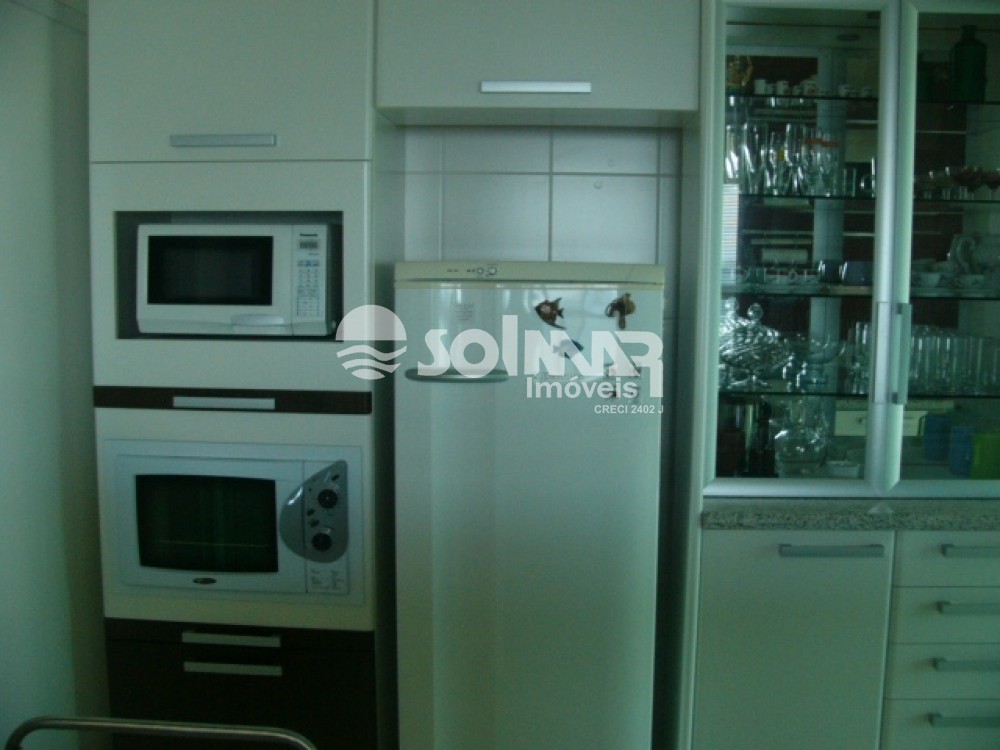 03 DORM SENDO 02 SUTES E 02 VAGAS - QUADRA MAR