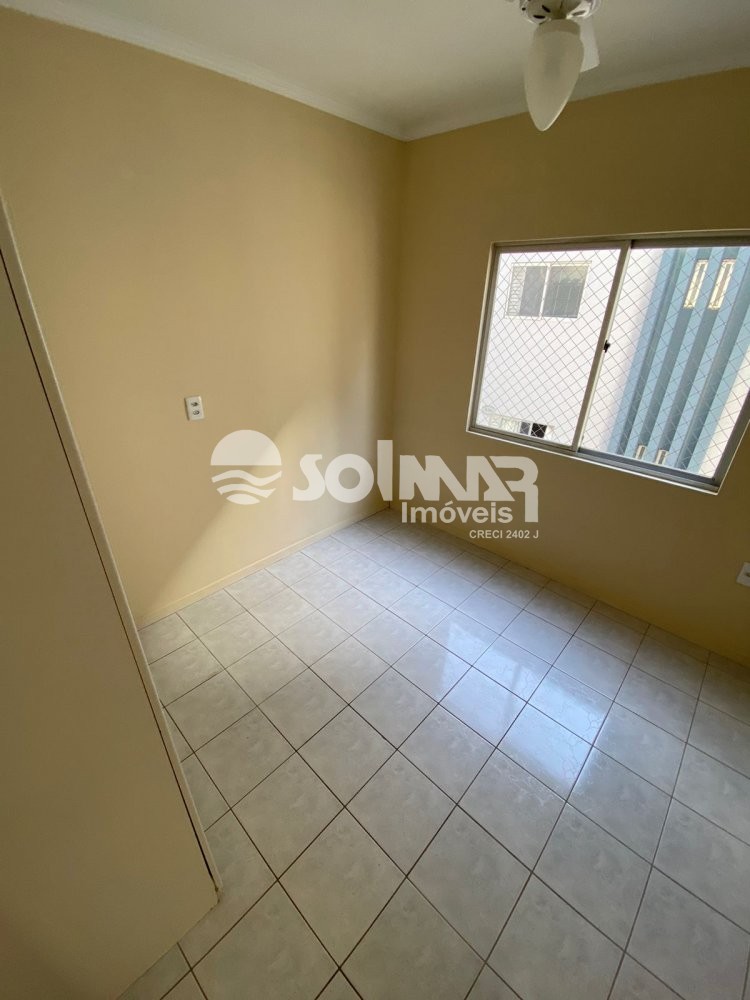 (ANUAL) 03 DORM 01 VAGA DE GARAGEM - MEIA PRAIA