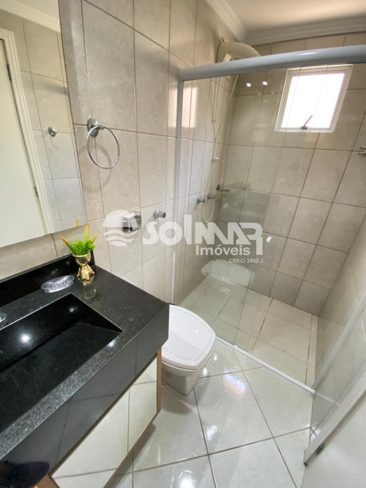 03 DORM SENDO 02 SUTES E 02 VAGAS - MEIA PRAIA