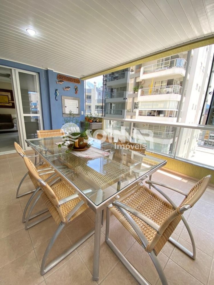 03 DORM SENDO 02 SUTES E 02 VAGAS - MEIA PRAIA