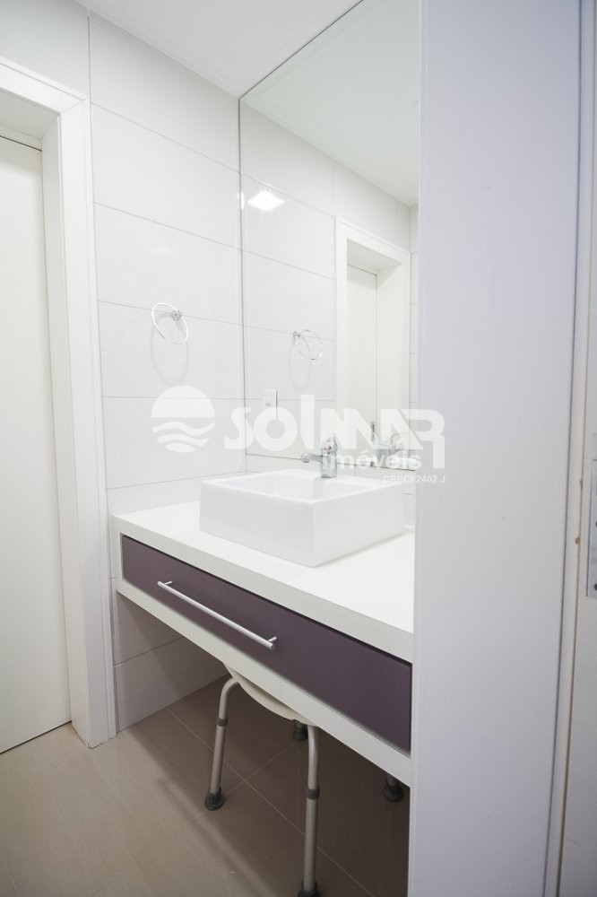 05 DORMITRIOS E 02 VAGAS DE GARAGEM - QUADRA MAR