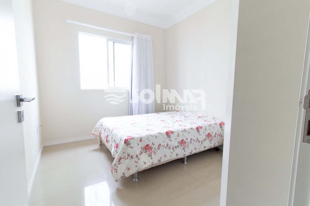 05 DORMITRIOS E 02 VAGAS DE GARAGEM - QUADRA MAR