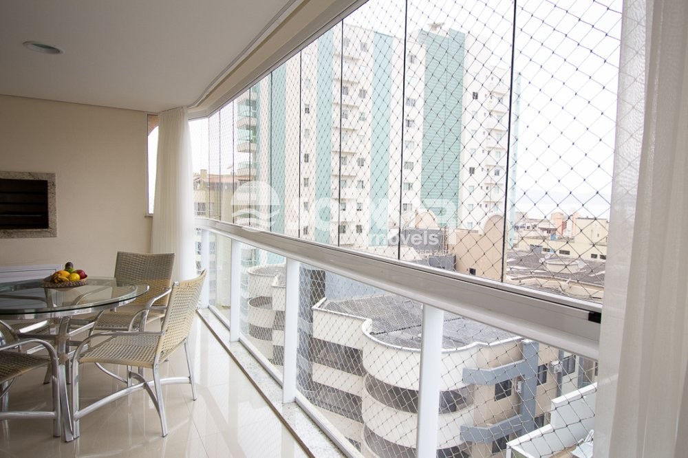 05 DORMITRIOS E 02 VAGAS DE GARAGEM - QUADRA MAR