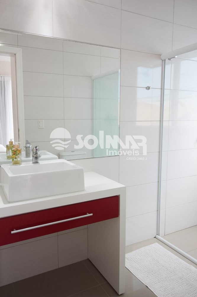 05 DORMITRIOS E 02 VAGAS DE GARAGEM - QUADRA MAR