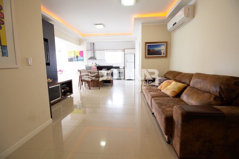 05 DORMITRIOS E 02 VAGAS DE GARAGEM - QUADRA MAR