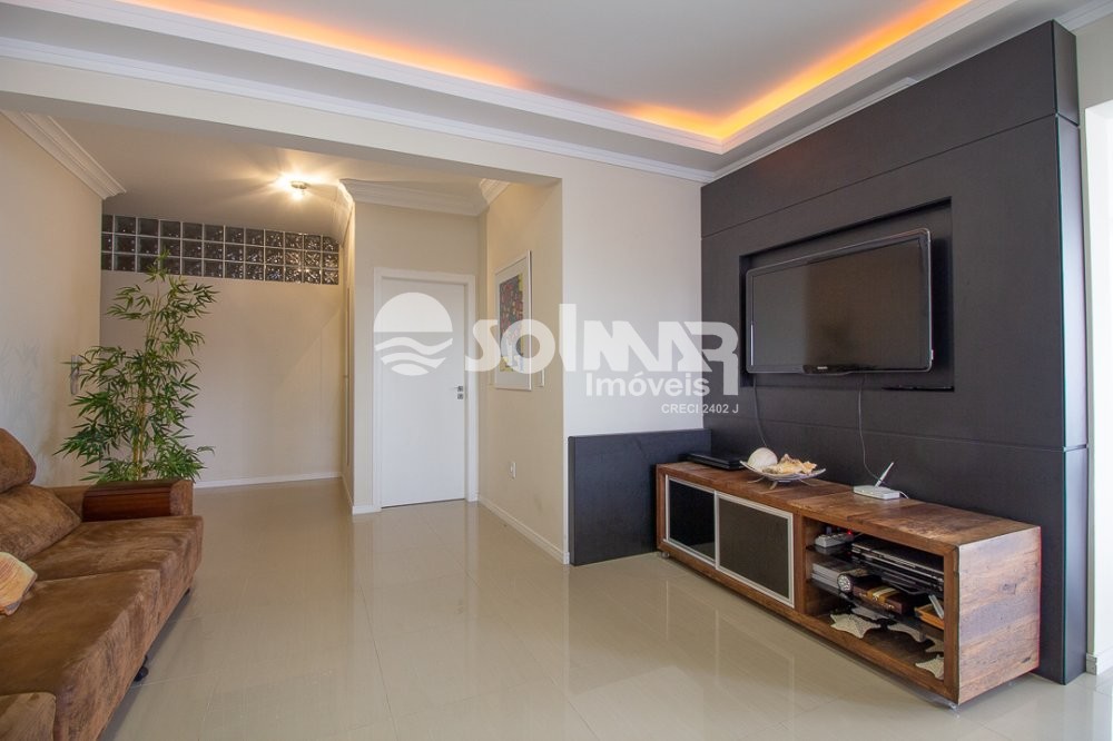 05 DORMITRIOS E 02 VAGAS DE GARAGEM - QUADRA MAR