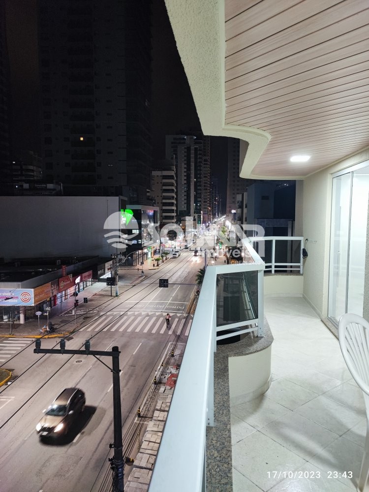 04 DORM SENDO 03 SUTES E 02 VAGAS - QUADRA MAR