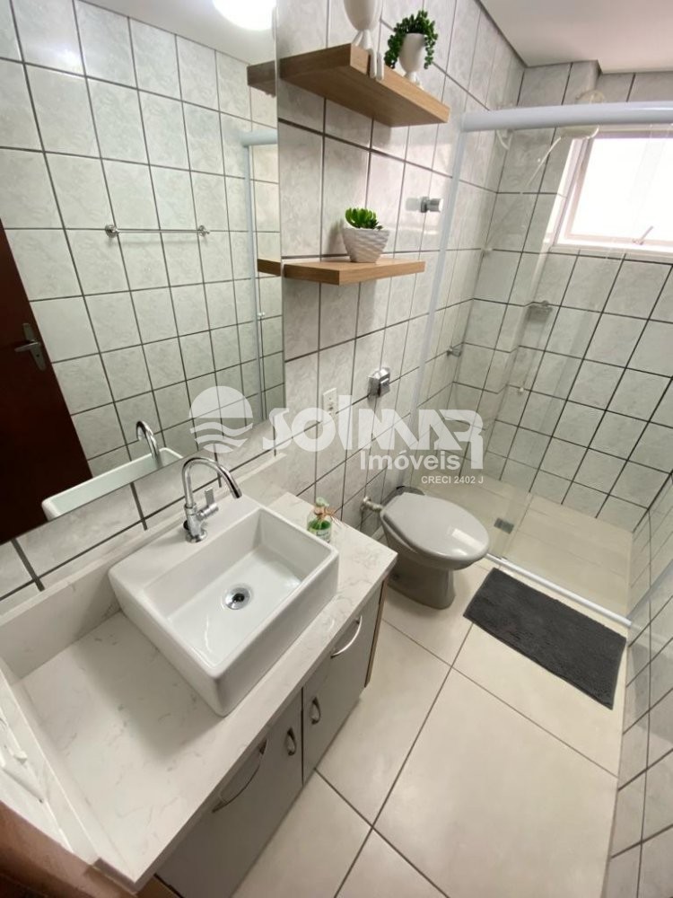 02 DORM E 01 VAGA DE GARAGEM - PERTO DA PRAIA 