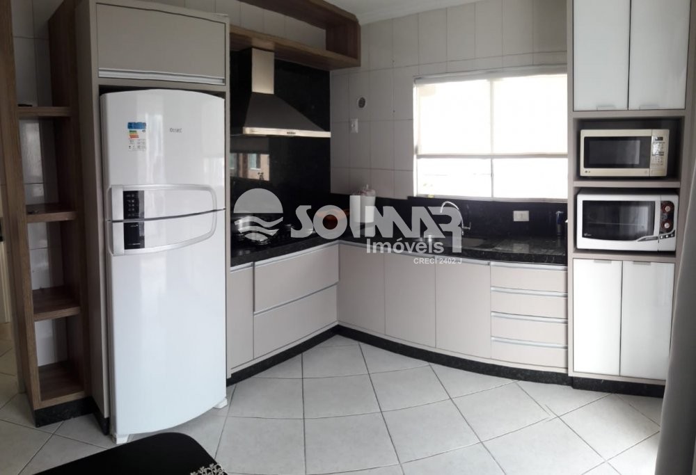 04 DORM E 02 VAGAS DE GARAGEM - AT 200M DO MAR