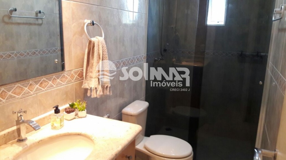 04 DORM E 03 VAGAS DE GARAGEM - CASA COM PISCINA 