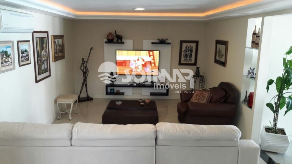 04 DORM E 03 VAGAS DE GARAGEM - CASA COM PISCINA 