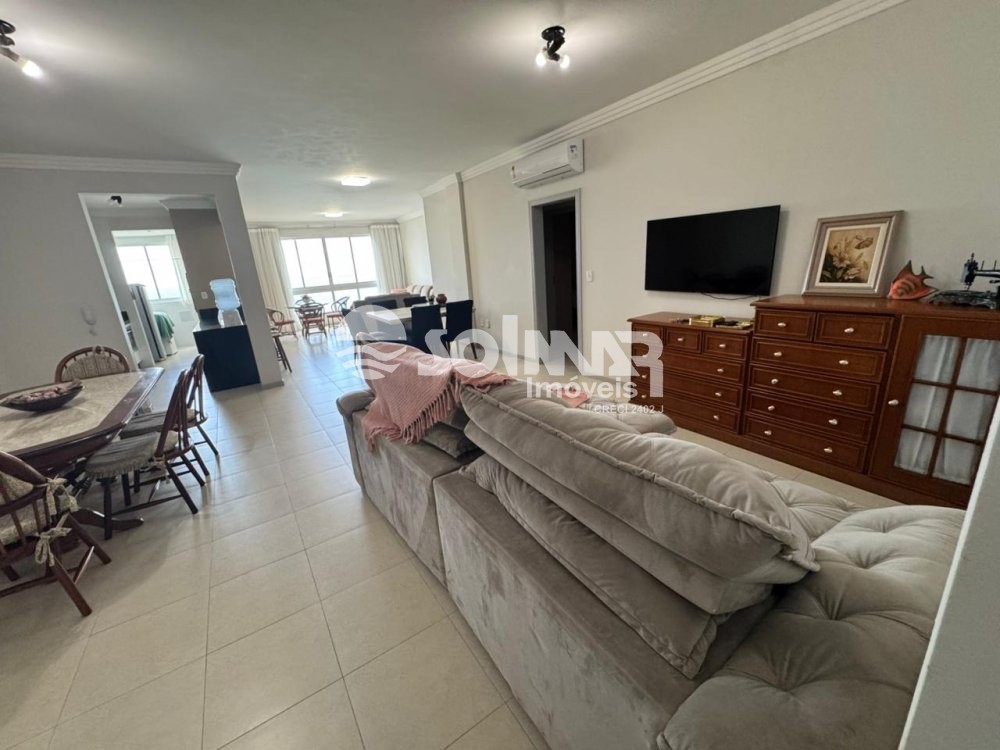 03 SUTES E 02 VAGAS DE GARAGEM - FRENTE MAR