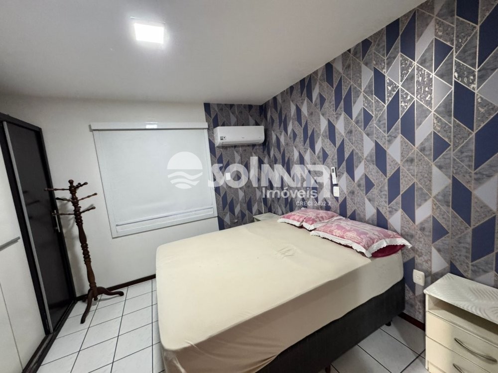 02 DORMITRIOS E 01 VAGA DE GARAGEM - MEIA PRAIA