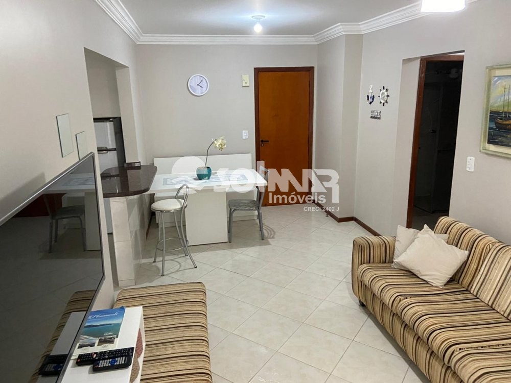 02 DORMITRIOS E 01 VAGA - AT 100M DA PRAIA 