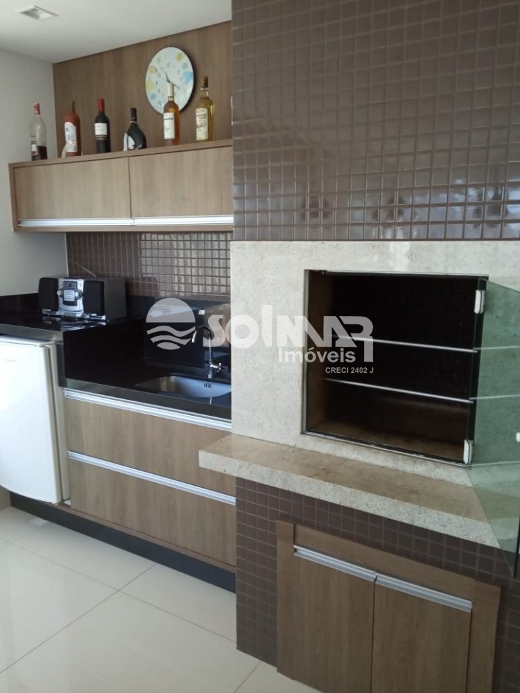 04 SUTES E 03 VAGAS DE GARAGEM - QUADRA MAR