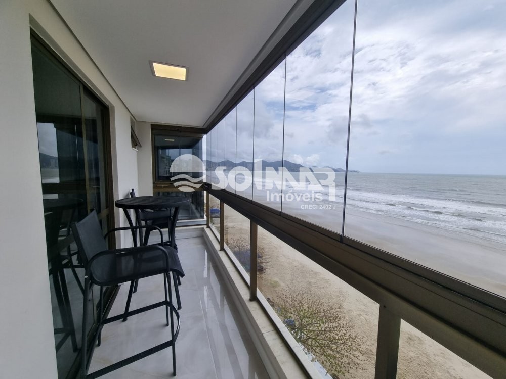 03 DORMITRIOS E 01 VAGA DE GARAGEM - FRENTE MAR