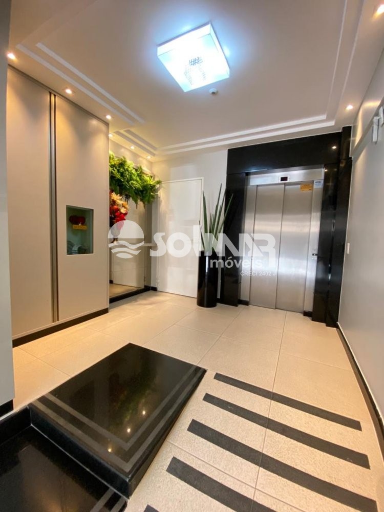 03 DORM SENDO 02 SUTES E 02 VAGAS - MEIA PRAIA