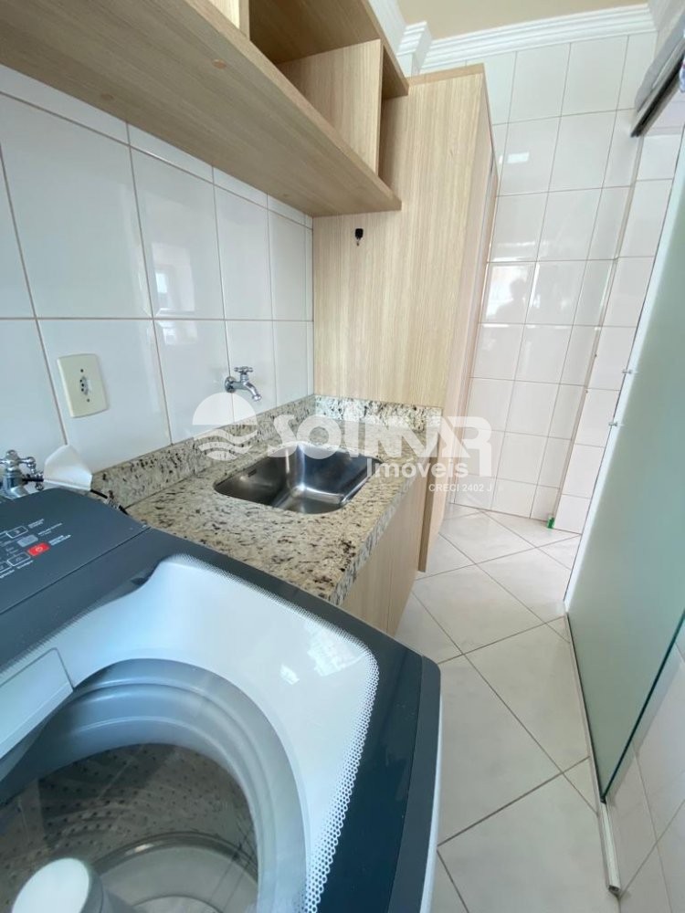 03 DORM SENDO 02 SUTES E 02 VAGAS - MEIA PRAIA