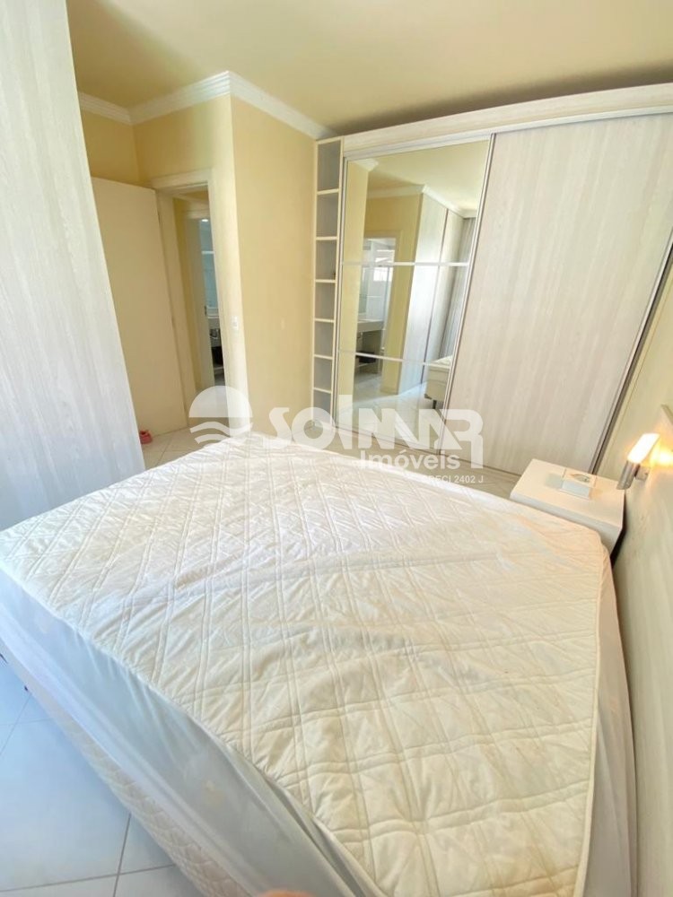 03 DORM SENDO 02 SUTES E 02 VAGAS - MEIA PRAIA