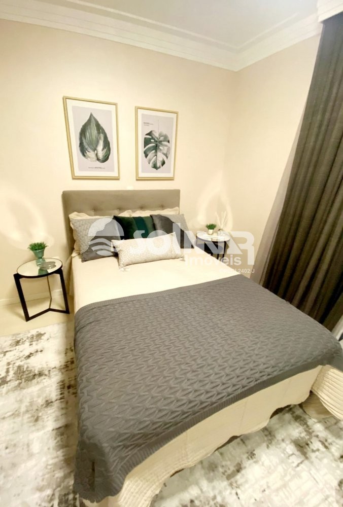 03 SUTES E 02 VAGAS DE GARAGEM - FRENTE MAR