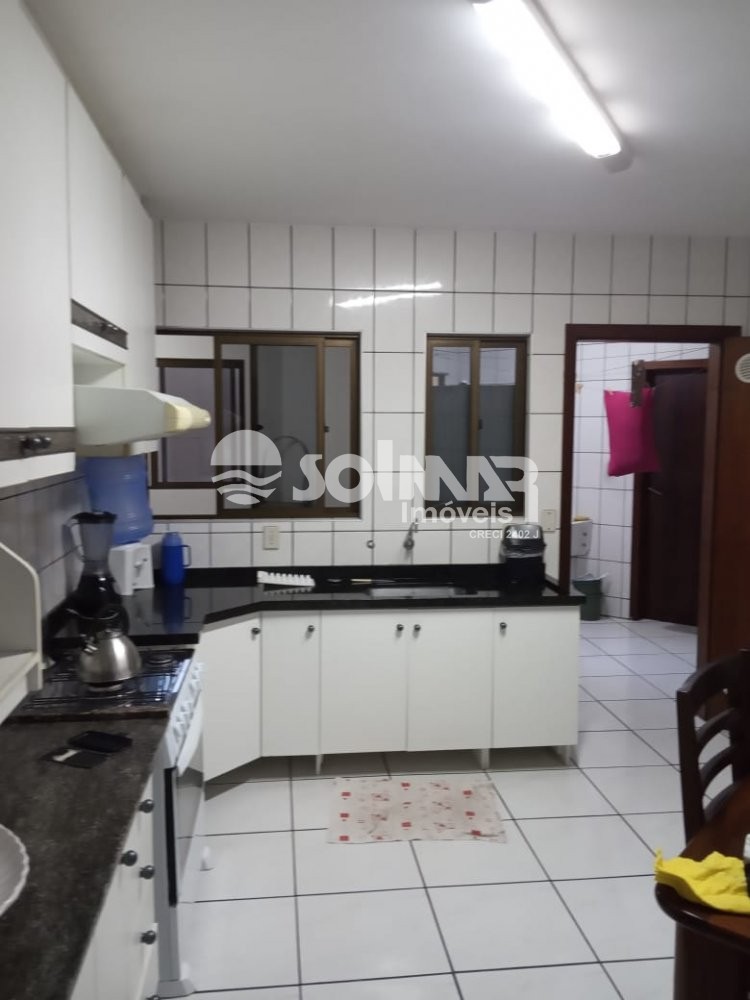 03 DORMITRIOS E 02 VAGAS DE GARAGEM - LATERAL MAR