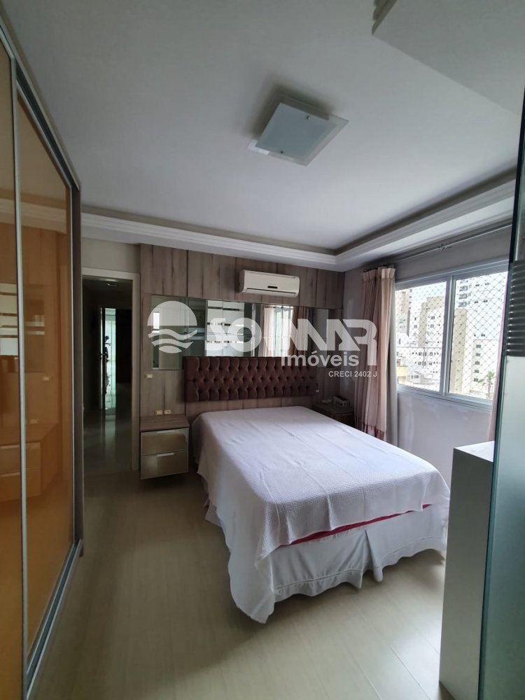 (ANUAL) 03 SUTES E 02 VAGAS - MEIA PRAIA