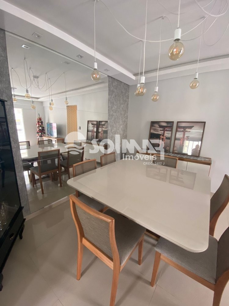 02 DORMITRIOS E 01 VAGA DE GARAGEM - MEIA PRAIA