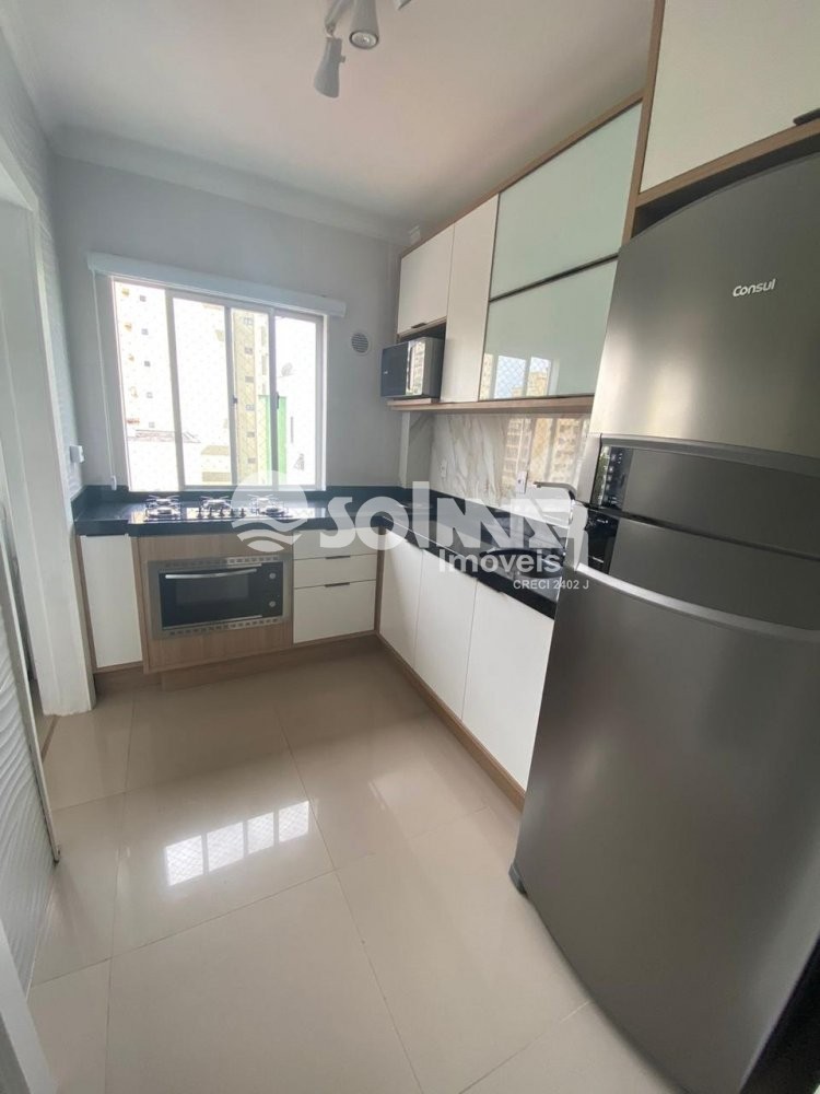 02 DORMITRIOS E 01 VAGA DE GARAGEM - MEIA PRAIA