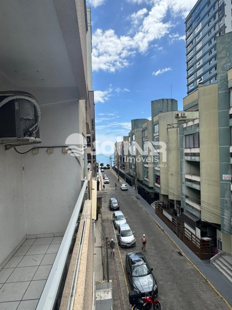 02 DORMIT�RIOS E 01 VAGA DE GARAGEM - QUADRA MAR