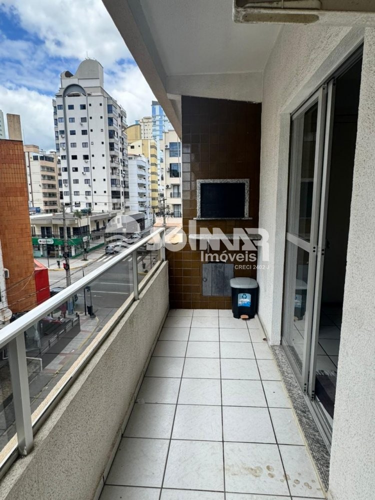 02 DORMIT�RIOS E 01 VAGA DE GARAGEM - QUADRA MAR