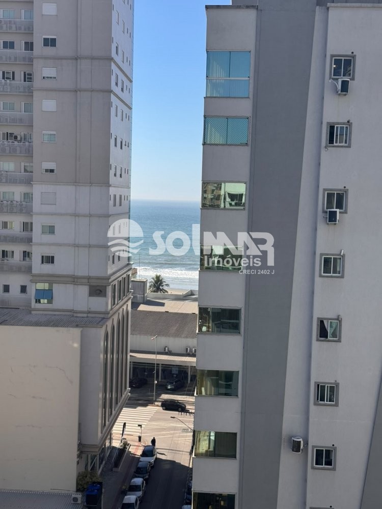 04 DORM SENDO 2 SUITES E 02 VAGAS  PISCINA 
