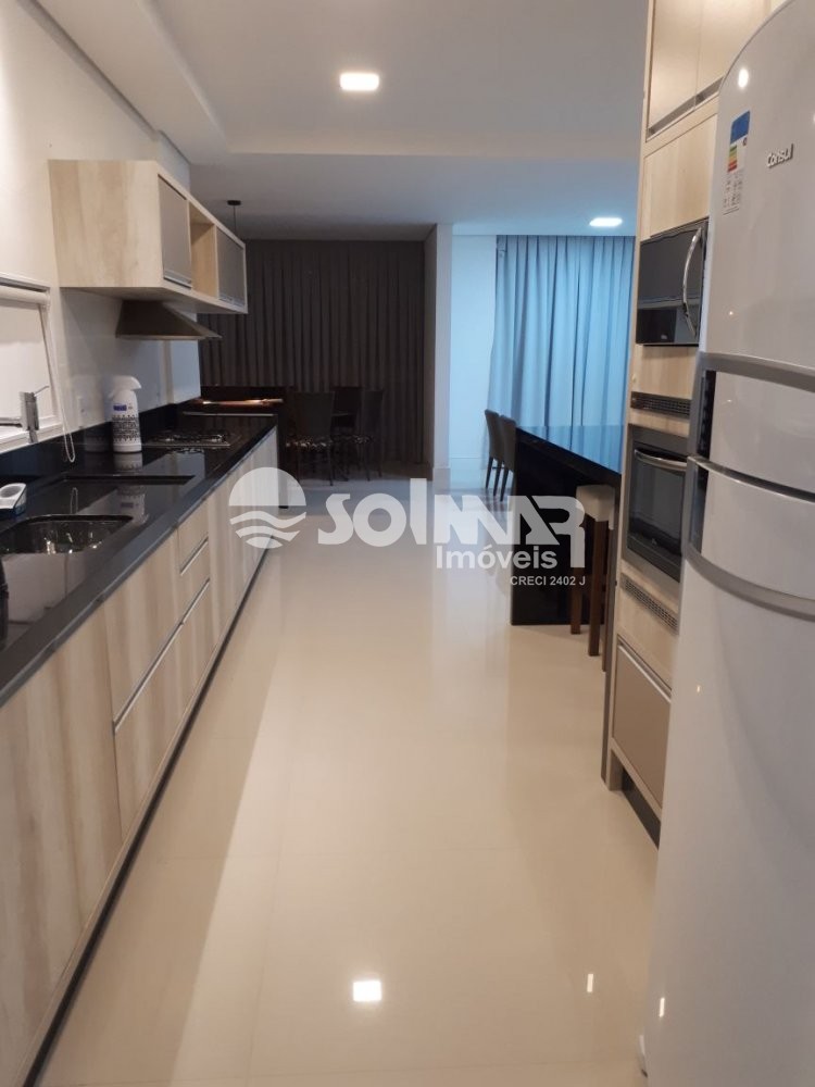 04 SUTES E 03 VAGAS DE GARAGEM - ALTO PADRO