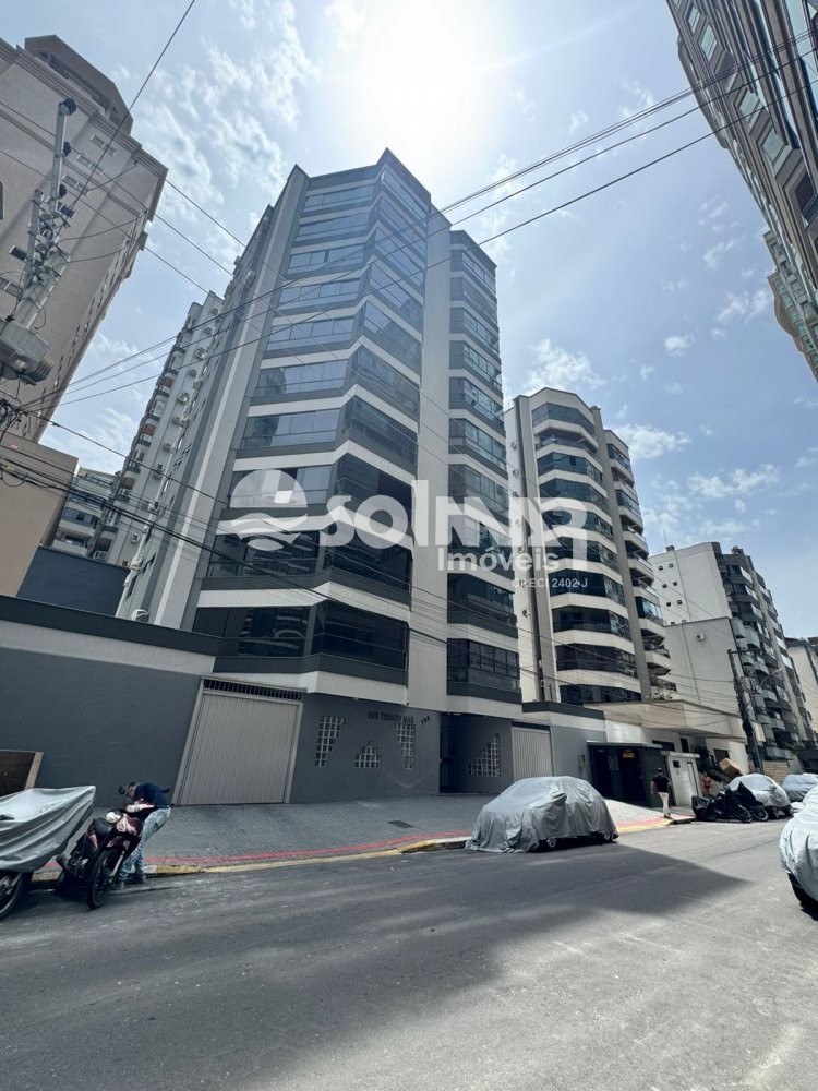 03 DORM E 01 VAGA DE GARAGEM - MEIA PRAIA 