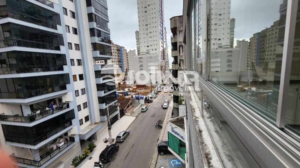 (ALUGUEL ANUAL) 03 DORM 01 VAGA - MEIA PRAIA