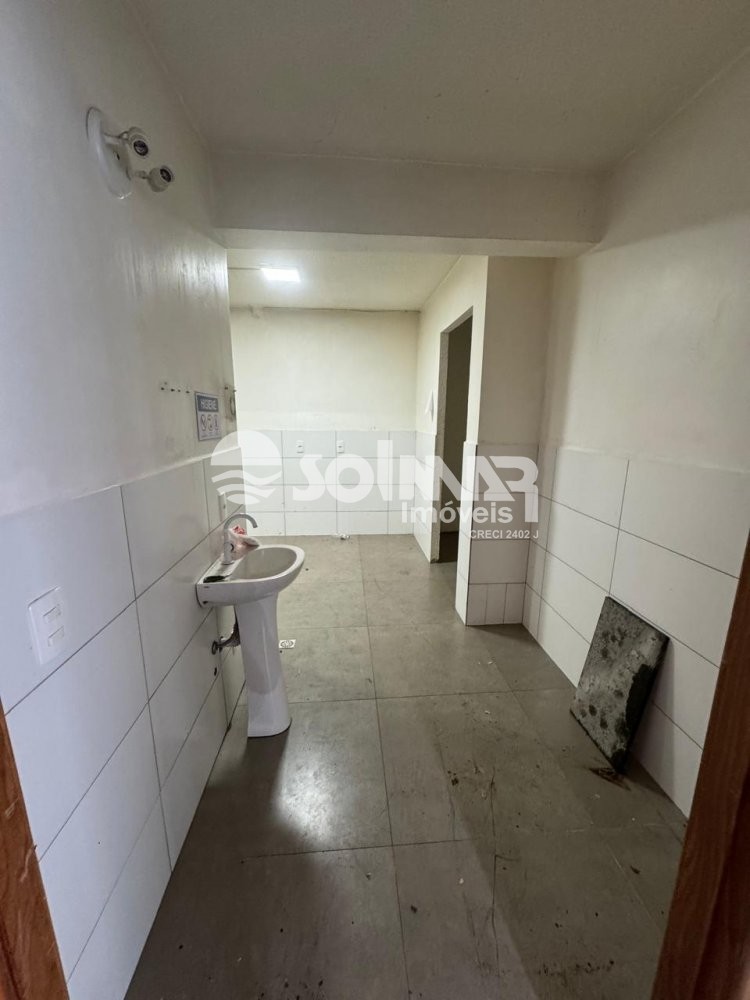 (ANUAL) BARRAC�O COMERCIAL - MEIA PRAIA 