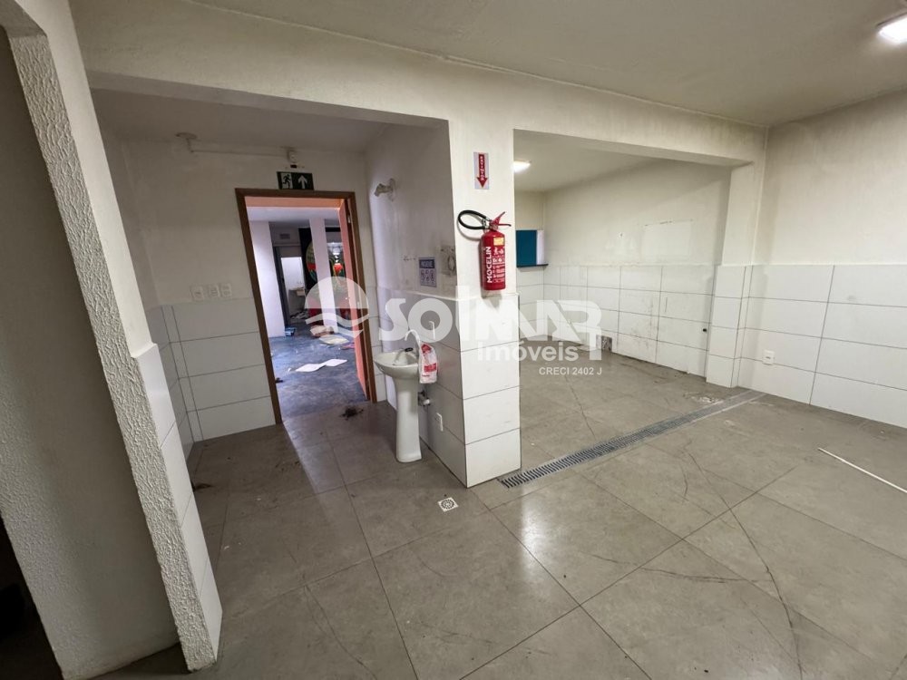 (ANUAL) BARRAC�O COMERCIAL - MEIA PRAIA 