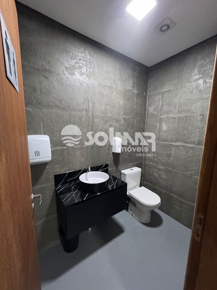 (ANUAL) BARRAC�O COMERCIAL - MEIA PRAIA 