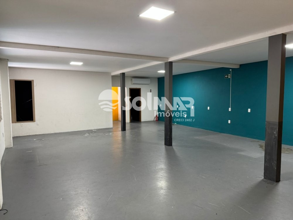 (ANUAL) BARRAC�O COMERCIAL - MEIA PRAIA 