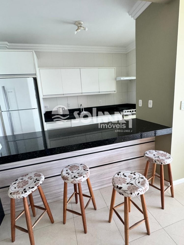 03 SUTES E 02 VAGAS DE GARAGEM - FRENTE MAR