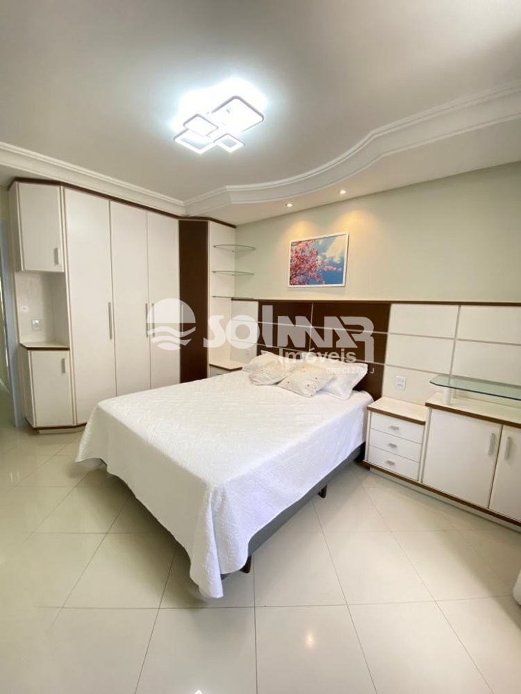 03 DORM SENDO 02 SU�TES E 01 VAGA - MEIA PRAIA
