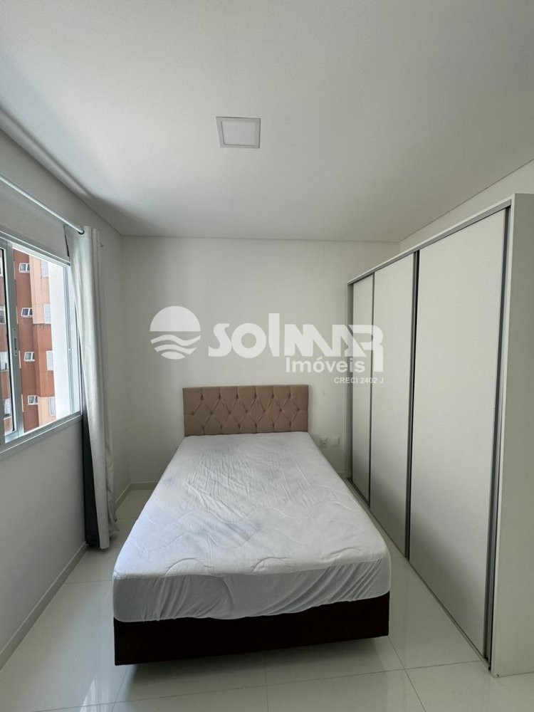 02 SUTES E 02 VAGAS DE GARAGEM - MEIA PRAIA