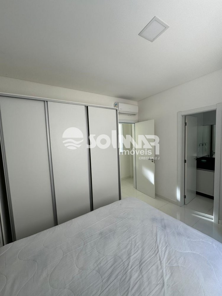 02 SUTES E 02 VAGAS DE GARAGEM - MEIA PRAIA