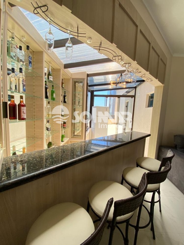 COBERTURA COM 03 DORM E 02 VAGAS - MEIA PRAIA