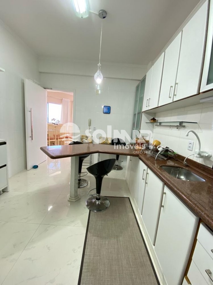 COBERTURA COM 03 DORM E 02 VAGAS - MEIA PRAIA