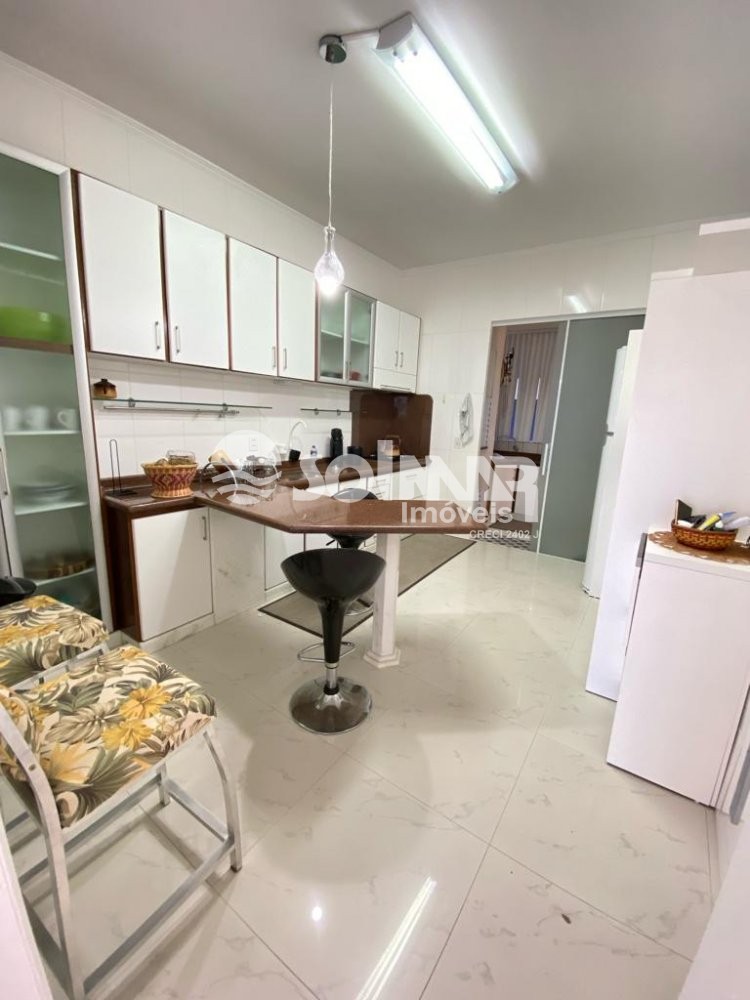 COBERTURA COM 03 DORM E 02 VAGAS - MEIA PRAIA