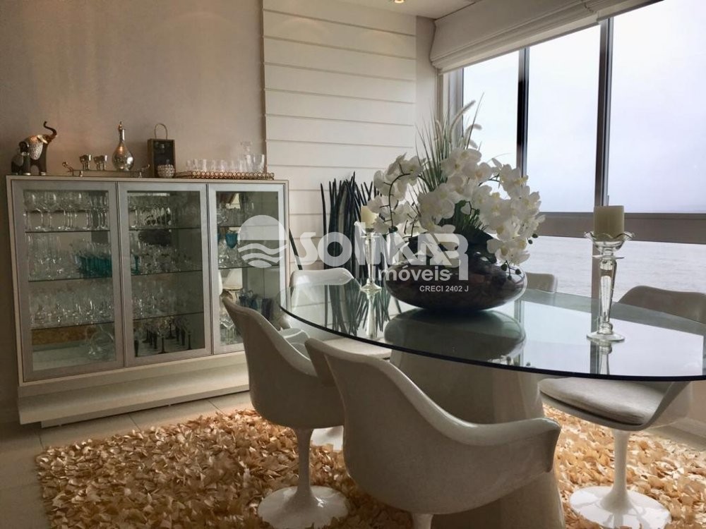 03 SUTES E 02 VAGAS DE GARAGEM - FRENTE MAR