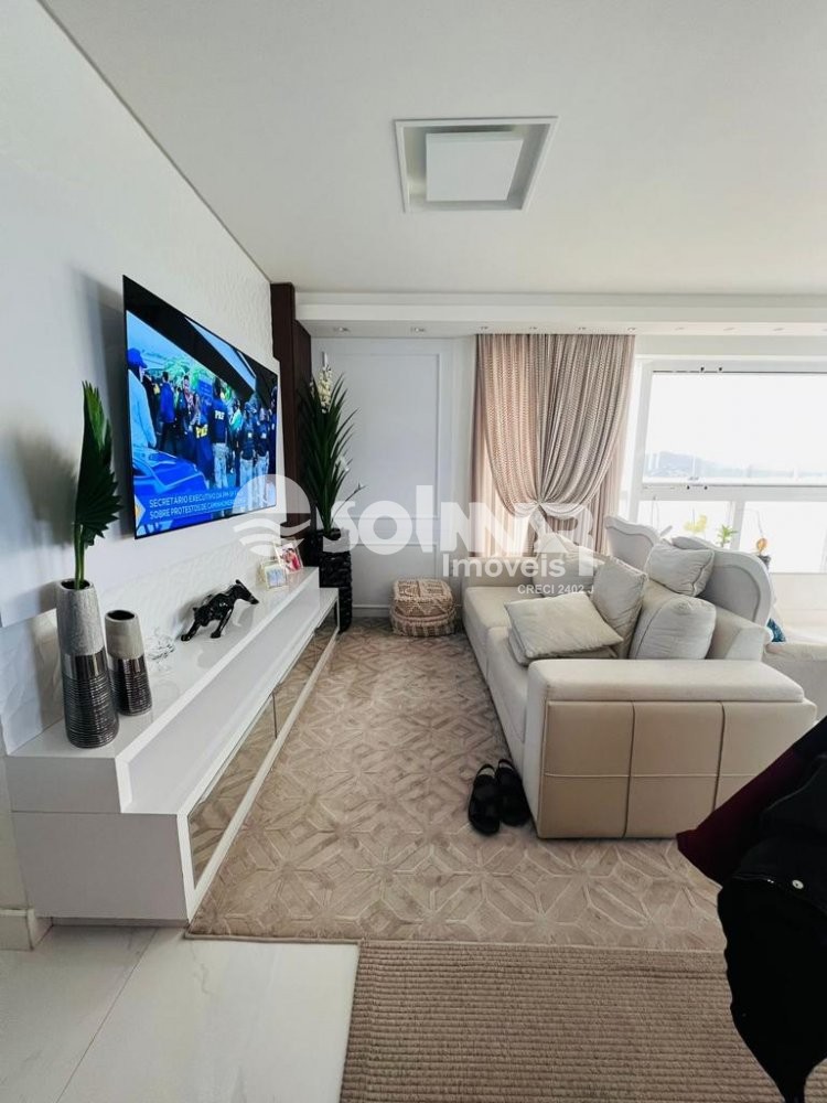 04 SUTES E 03 VAGAS DE GARAGEM - QUADRA MAR